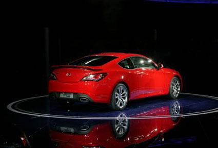 2013 Genesis Coupe من هيونداي تقنيات رياضية فريدة 